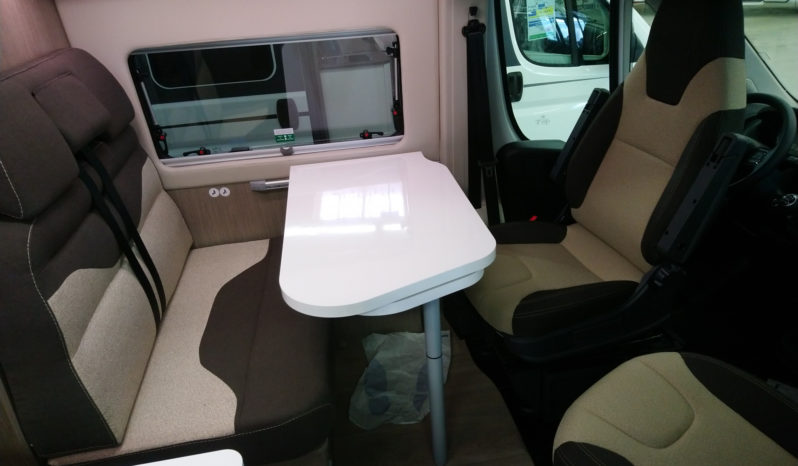 CHAUSSON V594 MAX FIRST LINE Fourgon 2022 complet